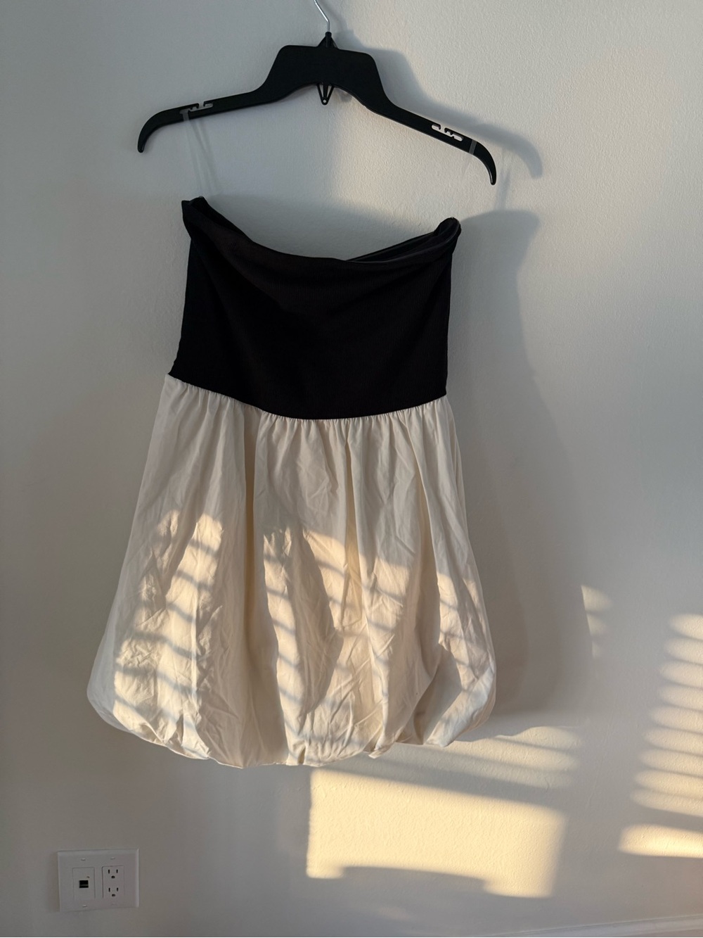 Black and Cream Strapless Bubble Skirt dress